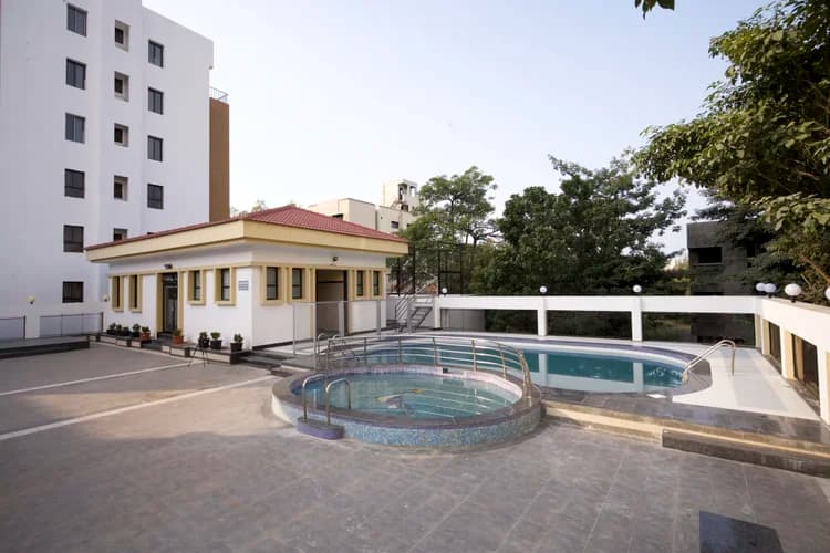 Aerial view of the swimming pool and amenity area